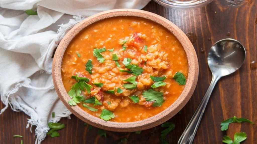 طرز تهیه سوپ ماهیچه رستورانی مقوی و مفید برای بیمار و کودک با عدس 2 طرز تهیه سوپ دال عدس جنوبی مجلسی و خوشمزه مقوی