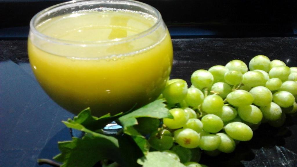 طرز تهیه مربا به یک کیلو قرمز و غلیظ با اندازه گیری لیوان + فوت و فن 2 طرز تهیه آبغوره خانگی قرمز خوشمزه با جوشاندن + فوت و فن نگهداری آن