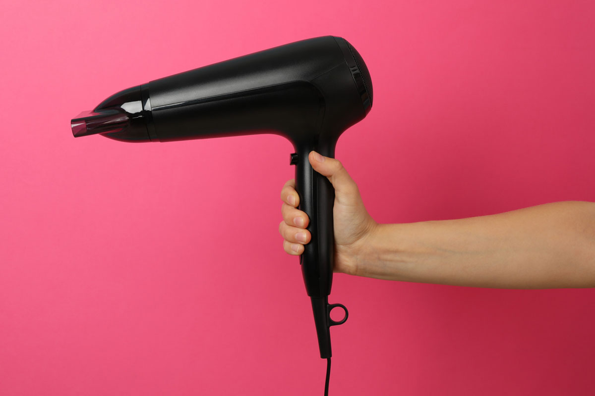 دلیل خاموش شدن ناگهانی سشوار چیست + راهکار رفع مشکل