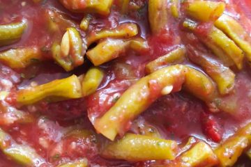 طرز تهیه ترشی لوبیا سبز با گوجه فرنگی رنده شده خوشمزه و خوشرنگ