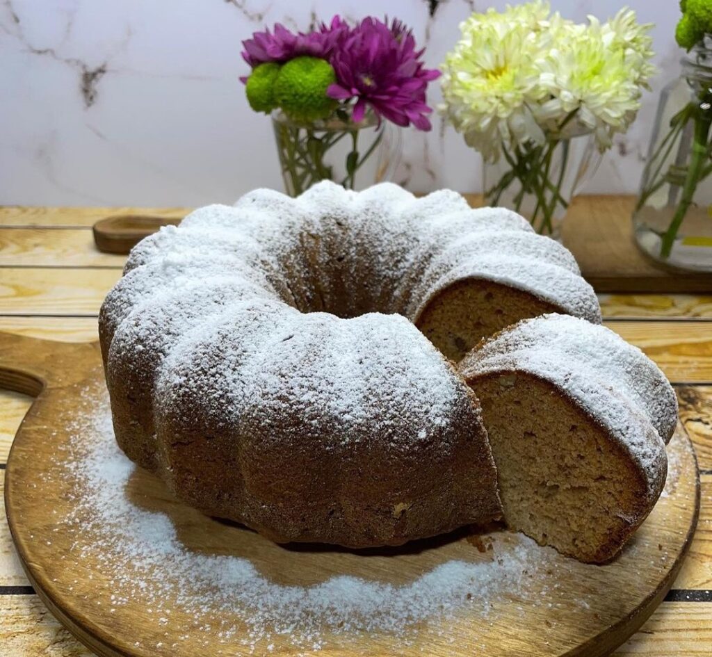 نحوه تهیه کیک خرمالو بدون فر ساده و راحت با پف زیاد 4 طرز تهیه کیک خرمالو بدون فر