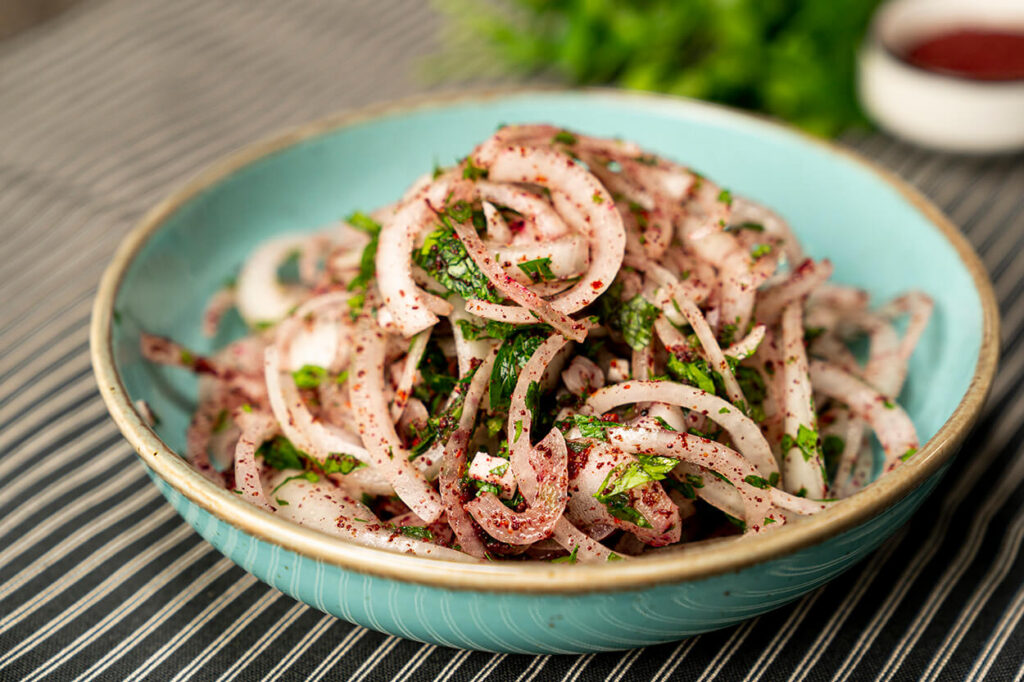 طرز تهیه پیاز سماقی