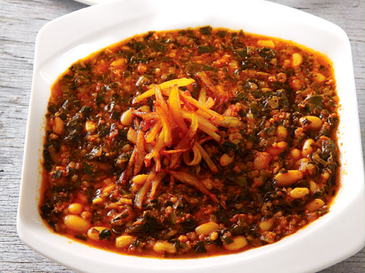 نحوه تهیه خورش تره کردی با گوشت خورشتی به روش سنتی 2 طرز تهیه خورش تره کوردی