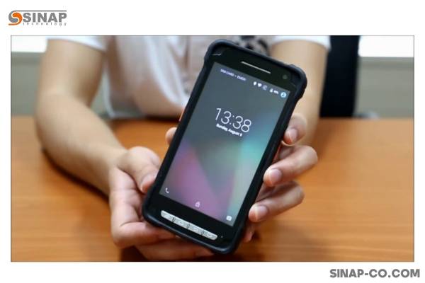 1713134839 492 انتخاب بهترین مدل هندهلد بر پایه کسب و کار سلوادور