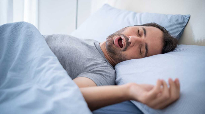 انحراف بینی؛ هرآنچه باید بدانید_سلوادور 9 ارتباط انحراف بینی و آپنه خواب