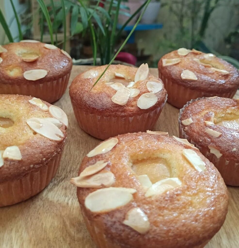 نحوه تهیه کاپ کیک زردآلو مجلسی و پف دار با شیر قدم به گام_سلوادور 2 طرز تهیه کاپ کیک زردآلو
