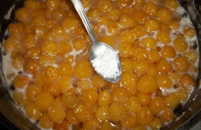 طرز تهیه مربا گیلاس زرد