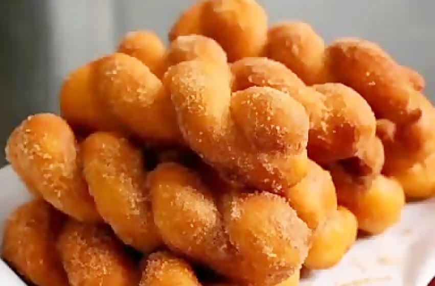 نحوه تهیه پیراشکی شکری بازاری با خمیرمایه و شیر بدون فر_سلوادور 4 طرز تهیه پیراشکی شکری