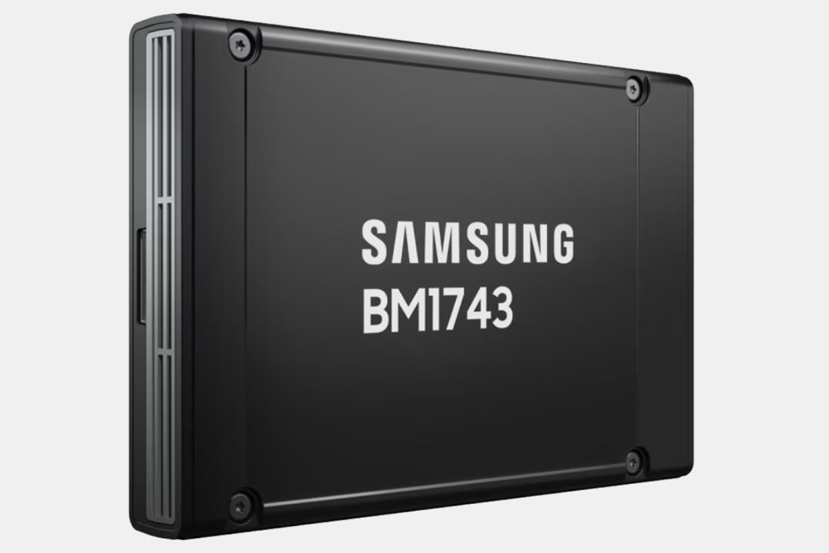 سامسونگ بی‌سروصدا اس‌اس‌دی ۶۱ ترابایتی عرضه کرد