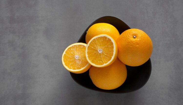 1723673891 726 با مصرف این ۱۱ غذا، با عینک خداحافظی کنید سلوادور