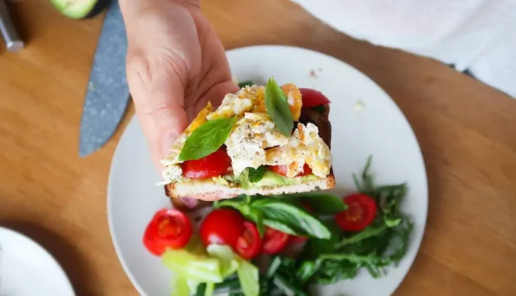 ۱۲ غذایی که سرعت کاهش وزن شما را چند برابر می‌کنند!