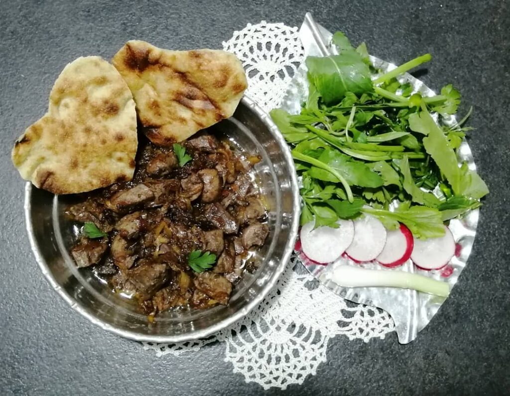 1730205141 760 نحوه تهیه خوراک دل و جگر و قلوه خوشمزه گوسفندی سلوادور