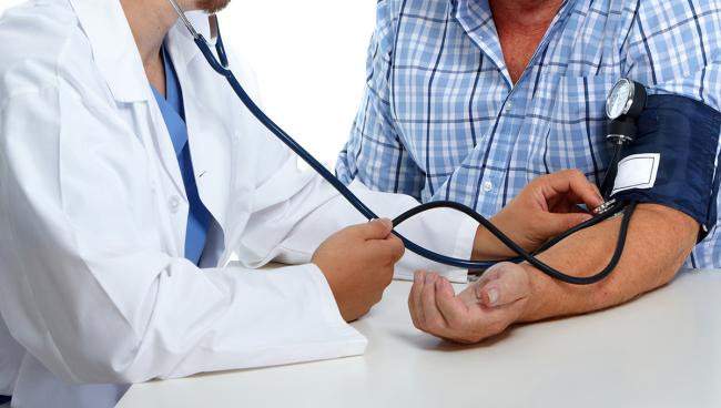 موقعیت بازو می‌تواند بر دقت اندازه‌گیری فشار خون تأثیر قابل‌توجه داشته باشد