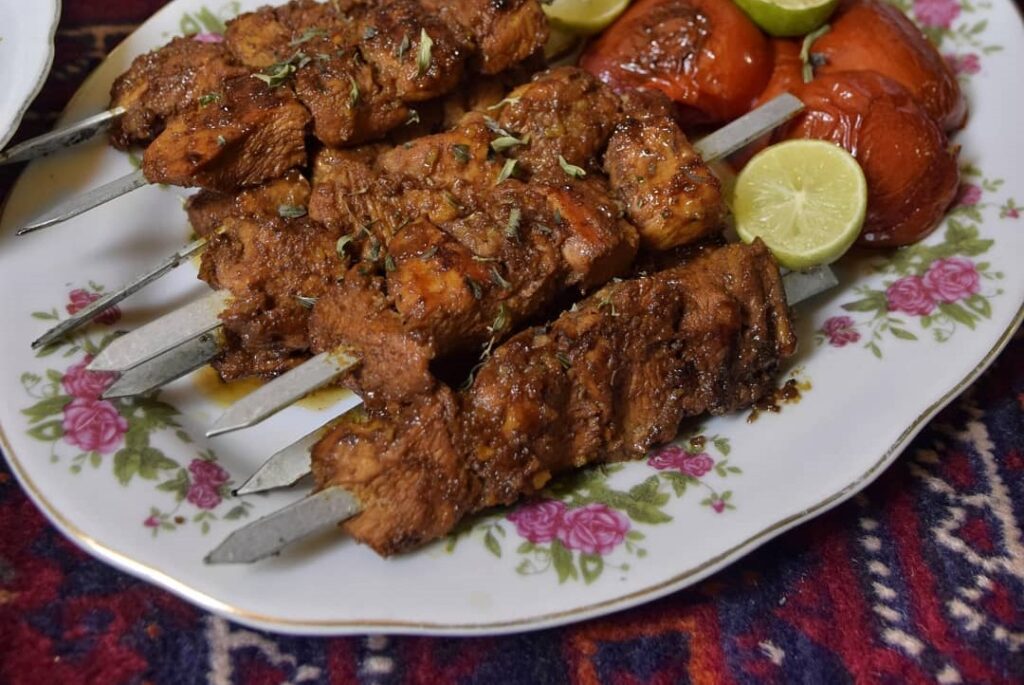 طرز تهیه جوجه فسنجونی