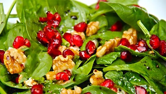 طرز تهیه سالاد اسفناج