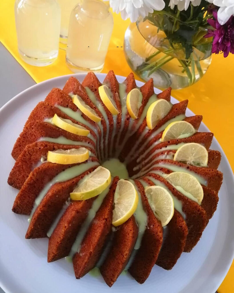 1731071190 7 نحوه تهیه کیک لیمو ترش با شیر در فر و