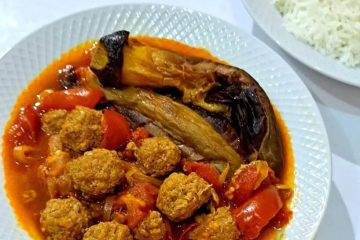 طرز تهیه خوراک بادمجان با گوشت چرخ‌ کرده و گوجه‌فرنگی، غذای خوشمزه و آسان