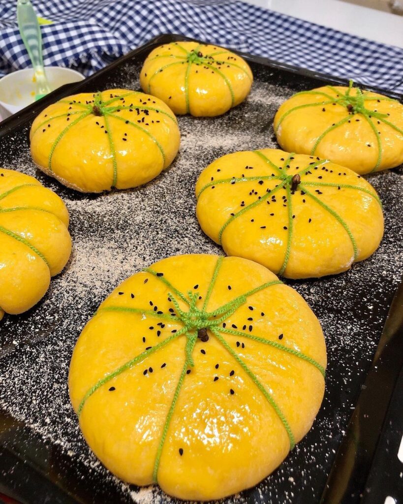 طرز تهیه نان کدو حلوایی 