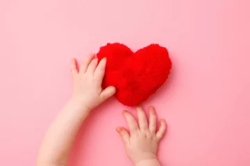 آیا نوزادان ضربان قلب خود را احساس می‌کنند؟