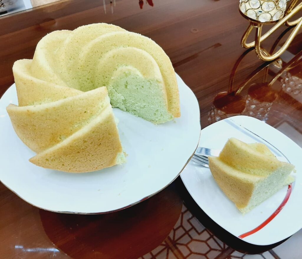 طرز تهیه کیک با پودر ژله