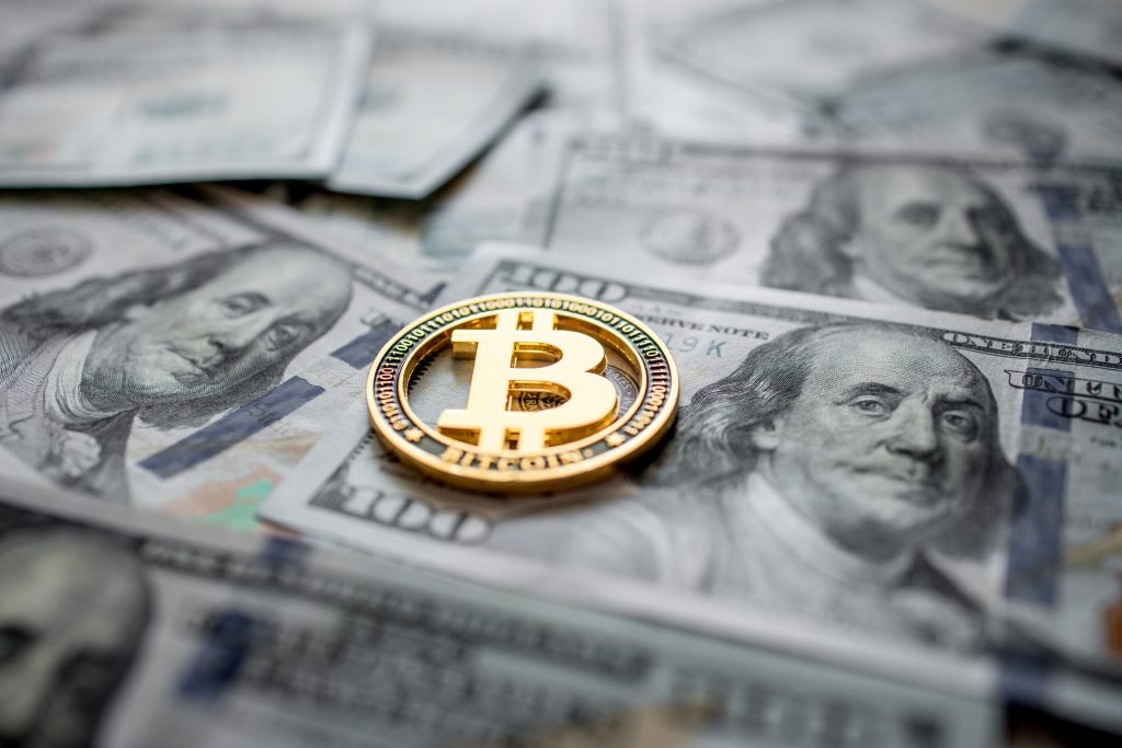 خرید بیتکوین یا عدم خرید؟ ۵ دلیل موافق و ۵ دلیل مخالف برای سرمایهگذاری 2 بیت کوین بخریم یا نخریم؟ ۵ علت خرید و