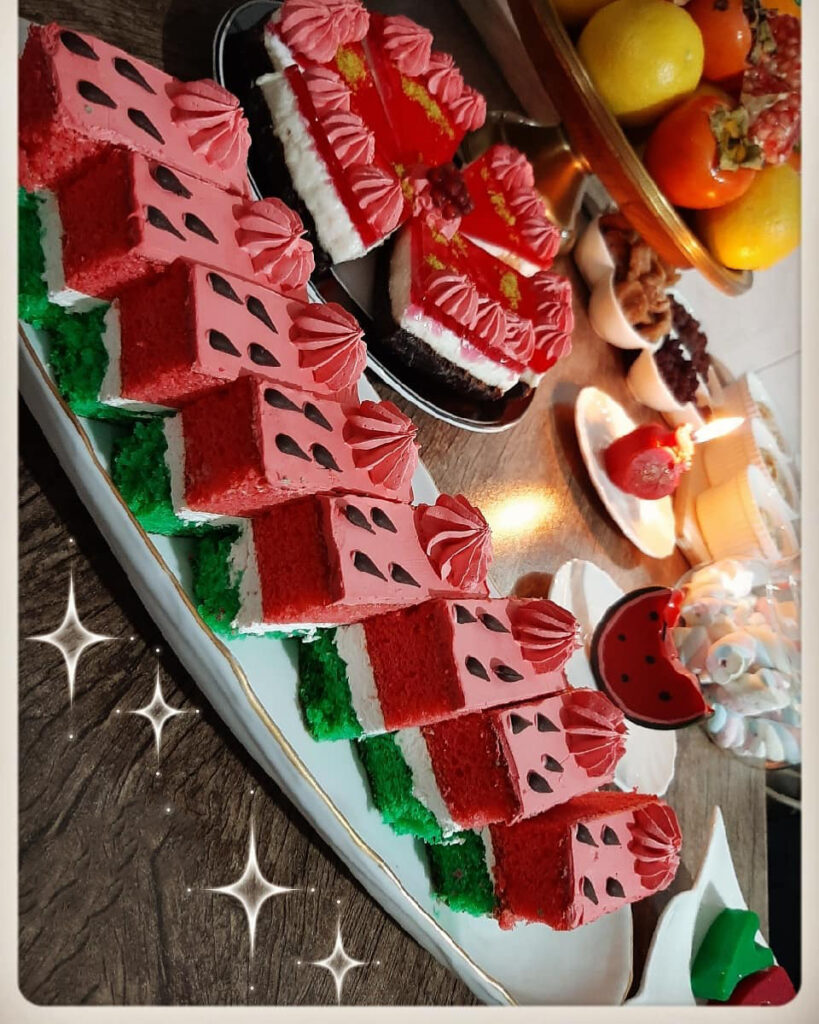 شیرینی تر برشی هندوانه