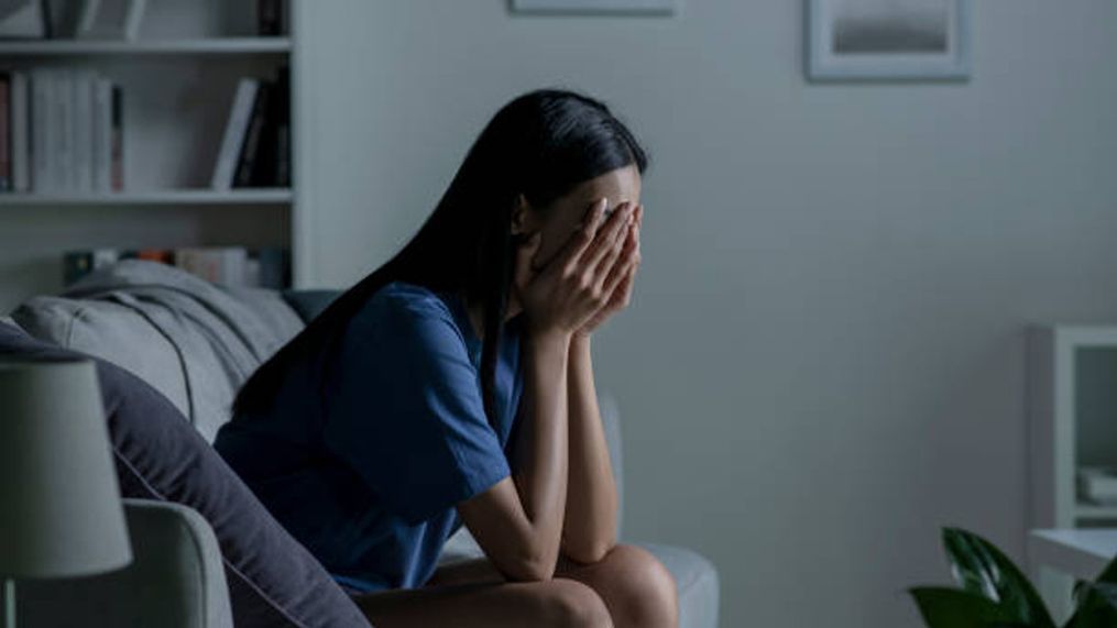 1744085100 830 تنهایی گریه نکنید رمز و راز اشک ریختن و همدلی