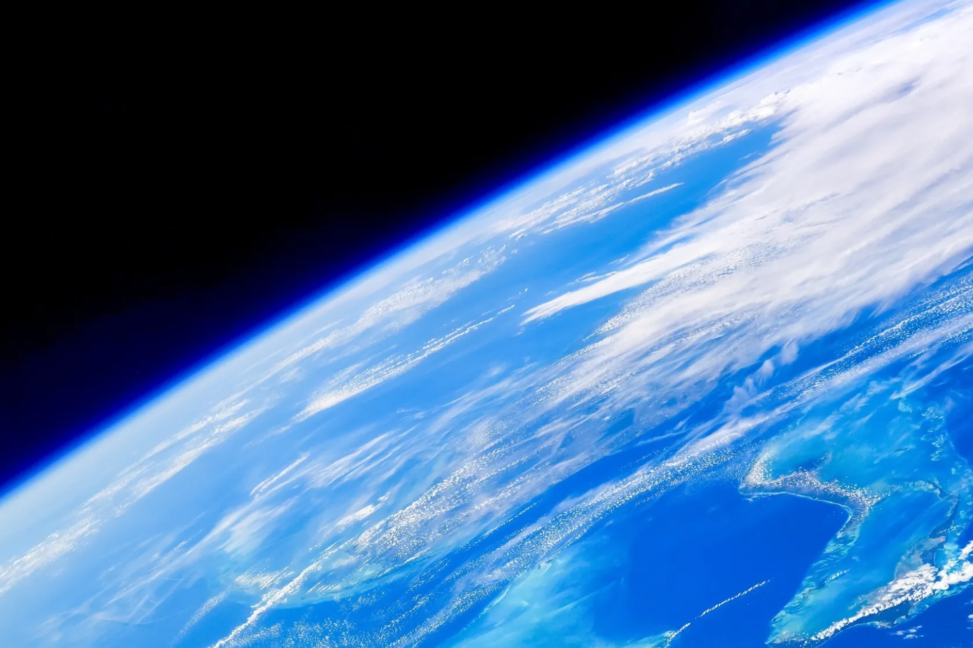 آب زمین از فضا نیامده است؛ پژوهش جدید نظریه دیرینه درباره منشاء آب را به چالش می‌کشد