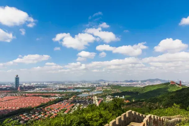 وستای هواکسی، بهشت یا دیستوپیای کمونیستی؟