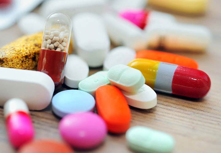 زیان های سرکه سیب؛ ۱۱ خطر احتمالی و عوارض سرکه سیب و مصرف بیشتر از حد آن_سلوادور 13 مضرات سرکه سیب - سرکه سیب ممکن است با برخی داروهای دیابت و مدر تداخل داشته باشد.