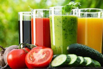 آبمیوه های طبیعی و برش خیار گوجه