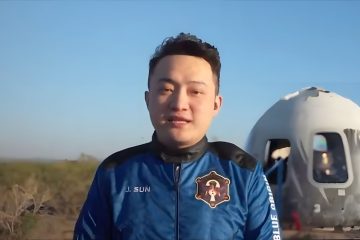 جاستین سان پس از بازگشت از سفر  فضایی