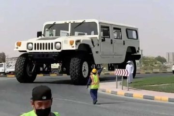 نمای جلو هامر H1 X3 در خیابان‌های دبی