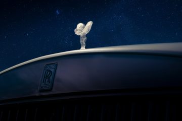 مجسمه‌ی کاپوت خودرو رولزرویس کالینان کازموس