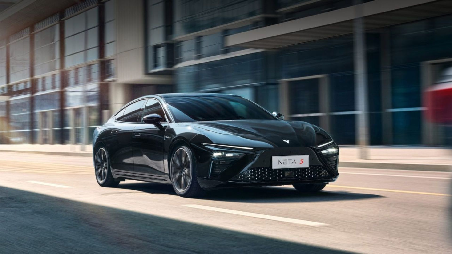 نمای سه‌چهارم جلو خودرو نتا S